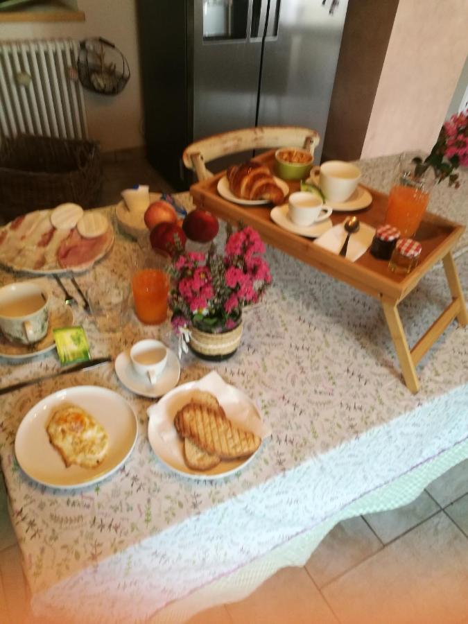 A Casa Di Anna Bed & Breakfast Cortemilia ภายนอก รูปภาพ