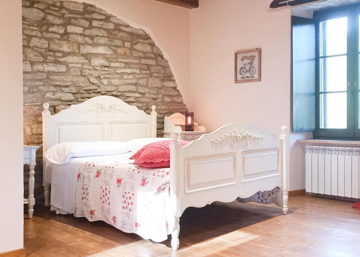 A Casa Di Anna Bed & Breakfast Cortemilia ภายนอก รูปภาพ
